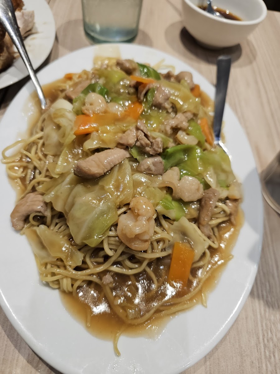 Toho Restaurant - Photo 3