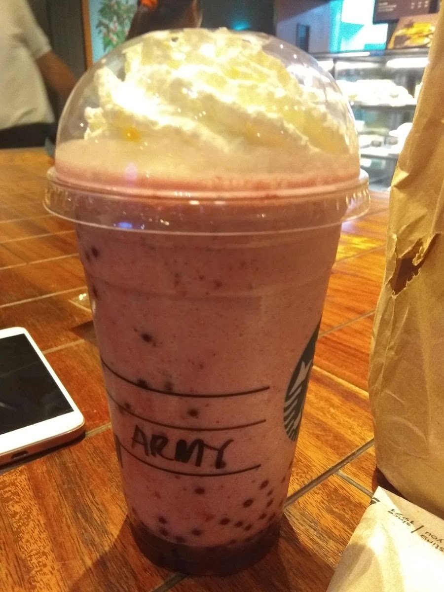 Starbucks Coffee - Paseo de Sta. Rosa - Photo 9