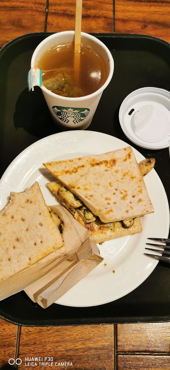 Starbucks Coffee - Paseo de Sta. Rosa - Photo 6