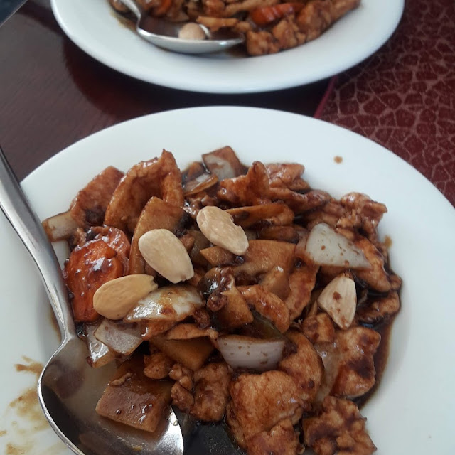 Pollo Con Almendras
