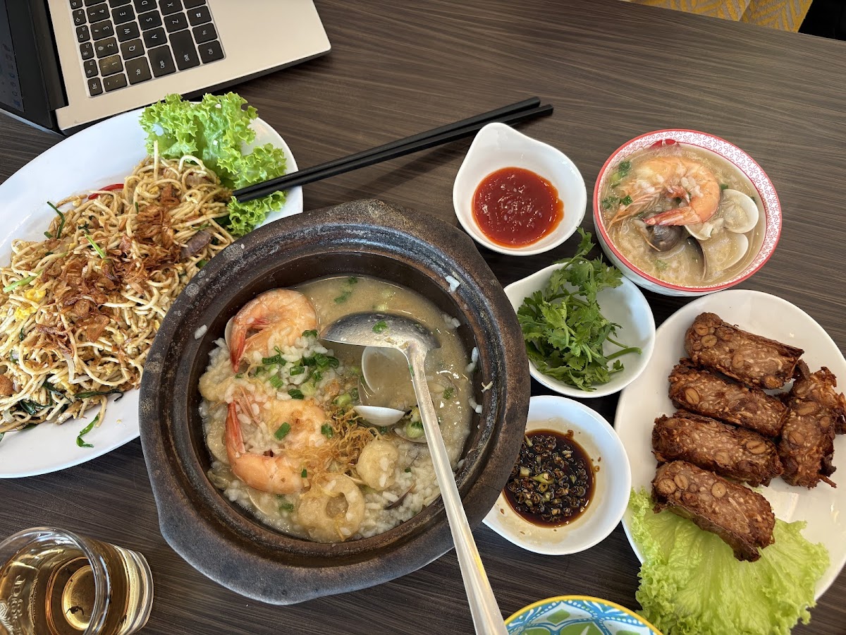 LaoChu Heritage Restaurant - Photo 3
