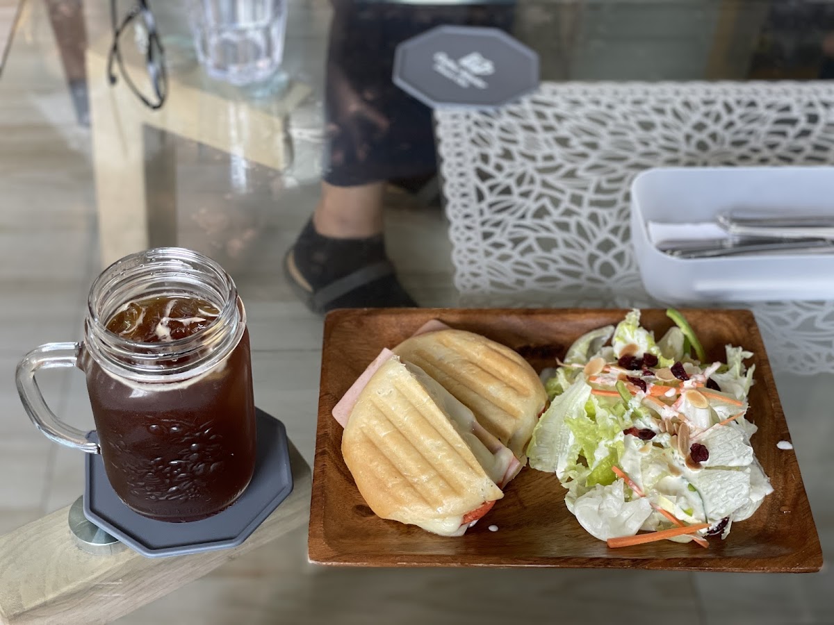 Coffee Master Dessert Cafe - Photo 6