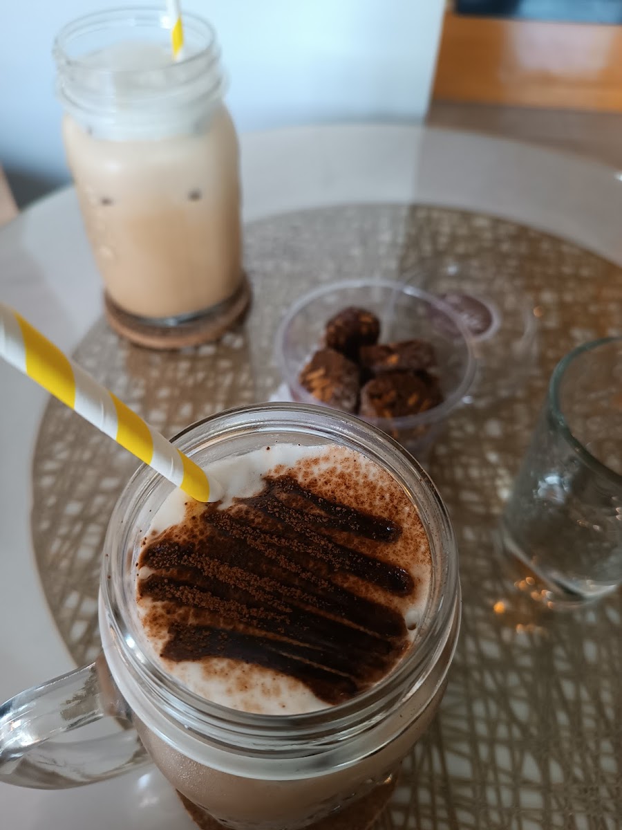 Coffee Master Dessert Cafe - Photo 7