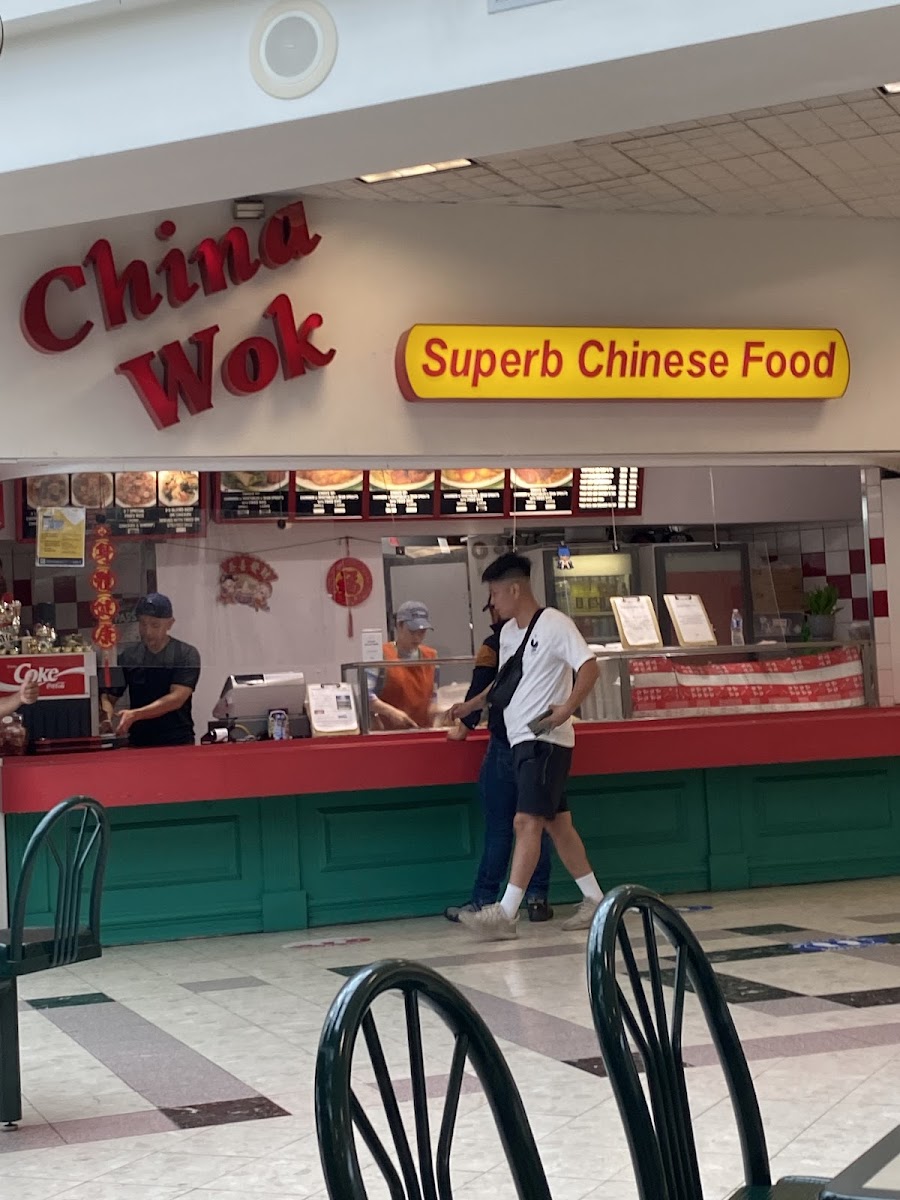 China Wok Superb Chinese Food - Photo 2