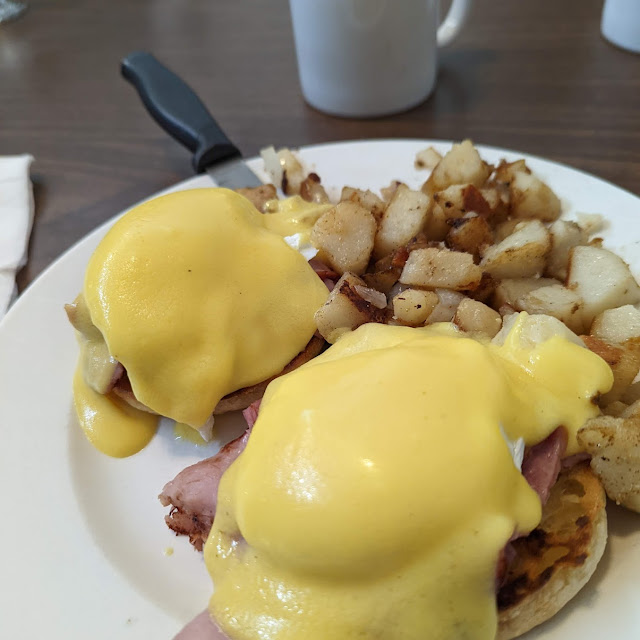 Eggs Benny