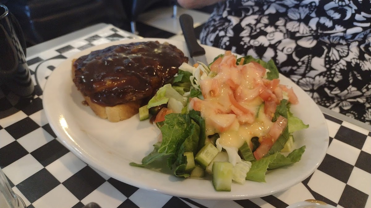 RNR Diner - Photo 9