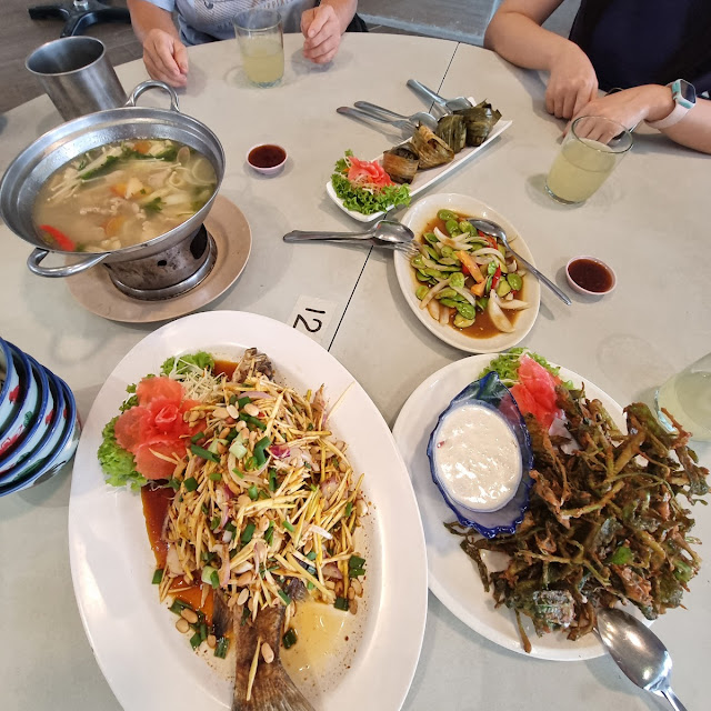 Deep Fried Fish with Mango