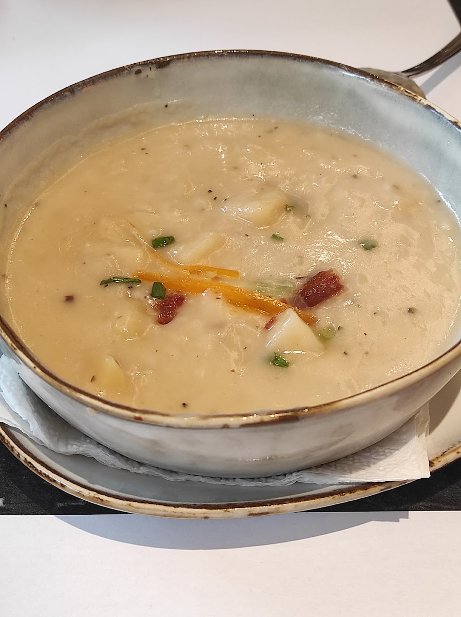 Pat & Pat Restaurant - Photo 8