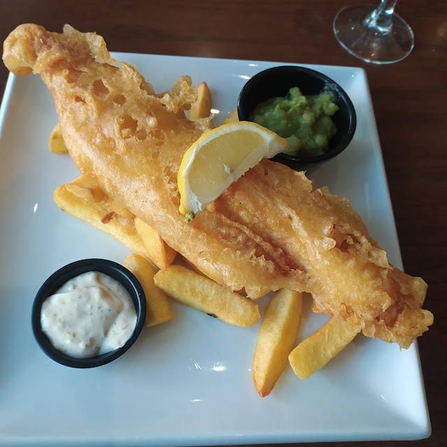 Small Fish and Chips with Mushy Peas