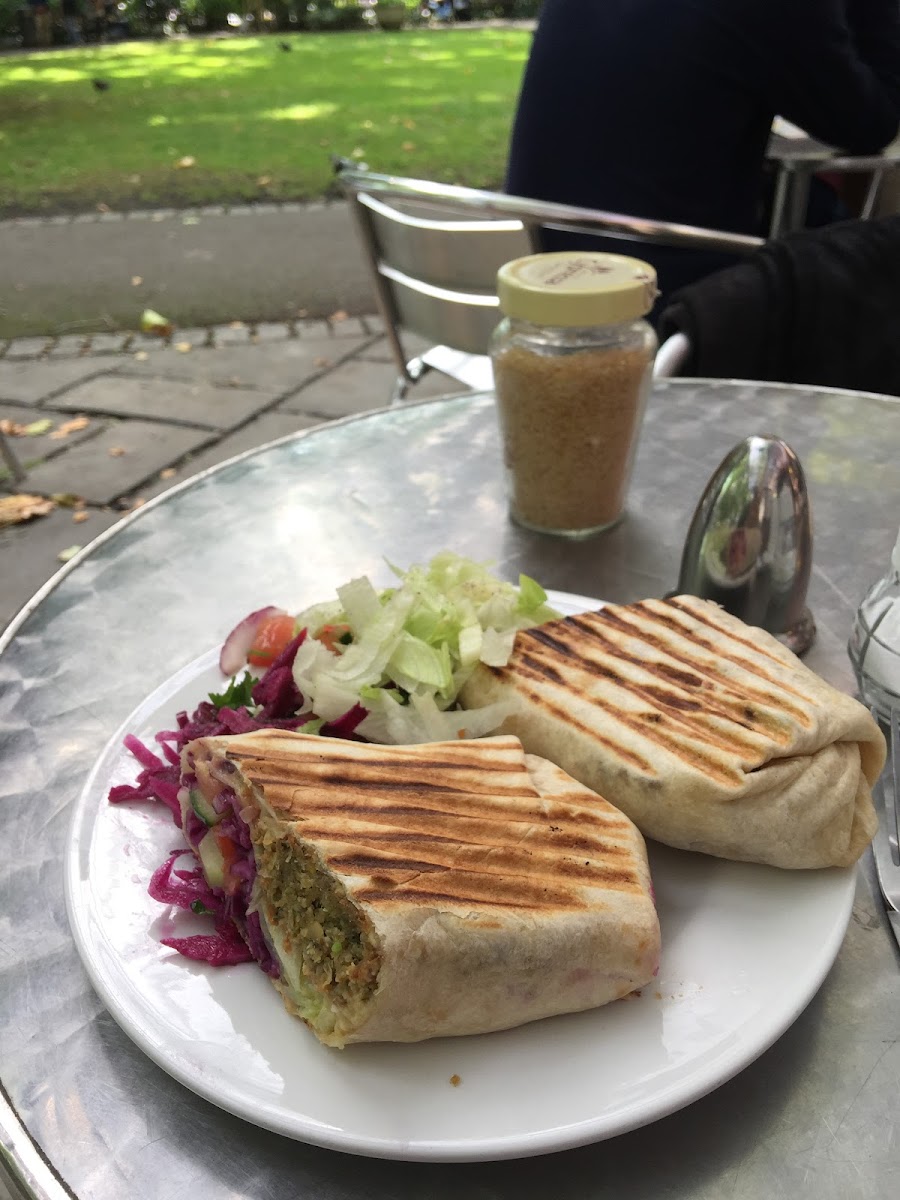 Red Lion Cafe - Photo 9