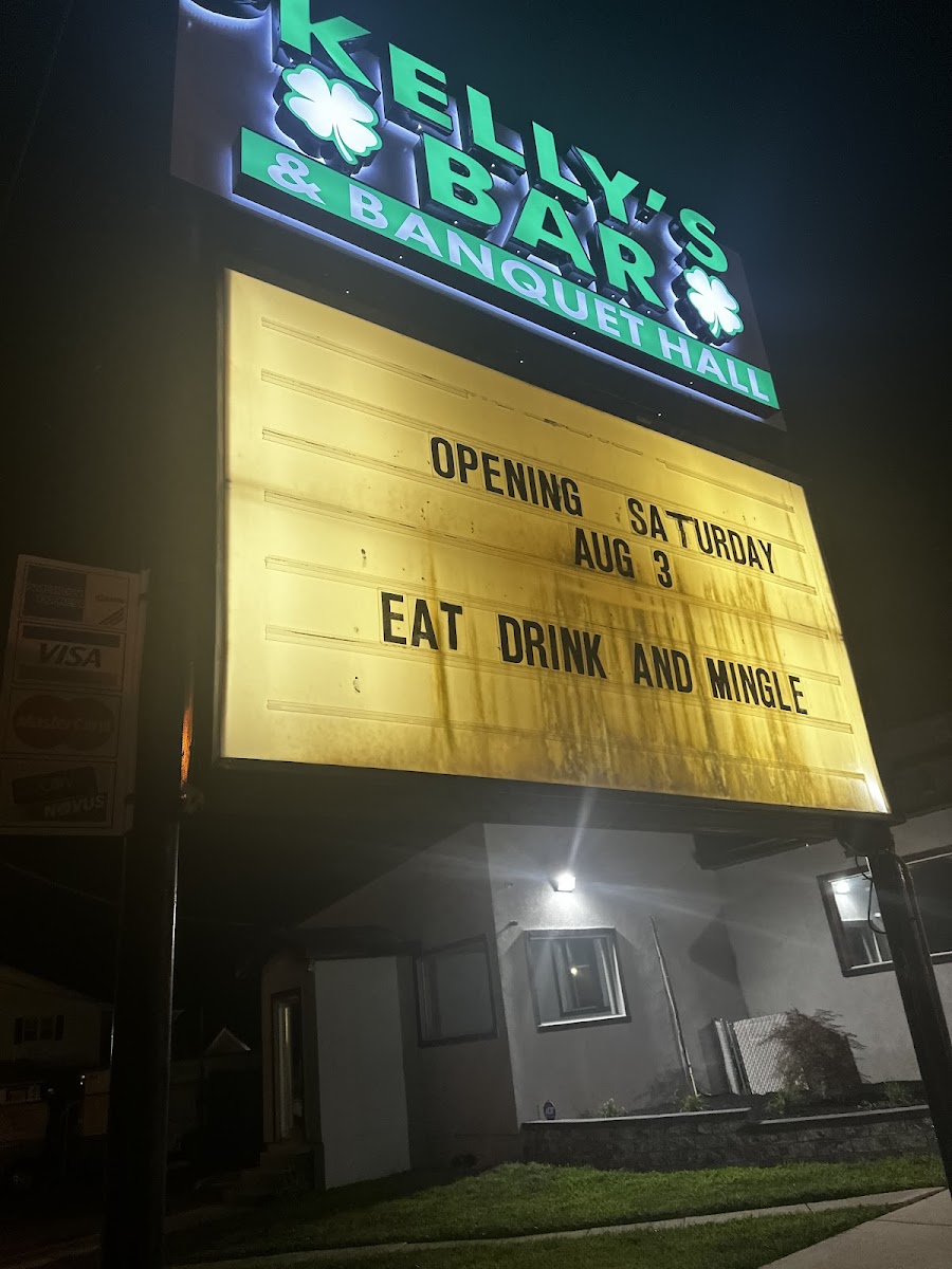New Kelly's Bar & Banquet Hall - Photo 4
