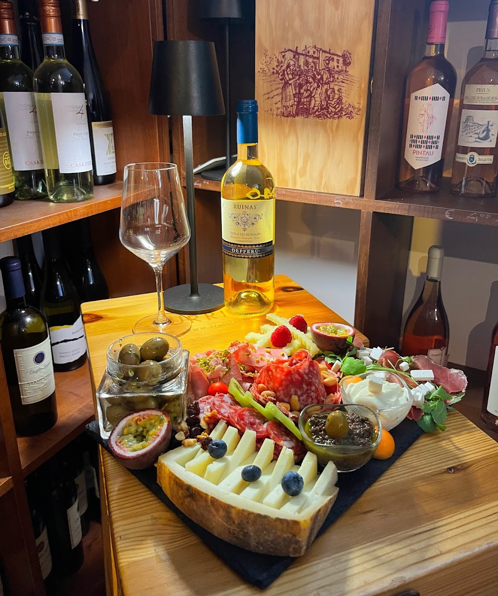 Enoteca La Cantinetta - Photo 1