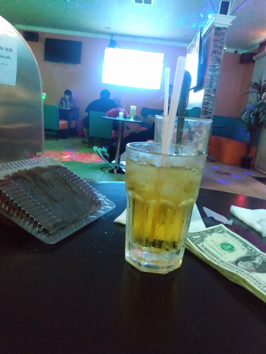Venuz Cafe - Photo 2