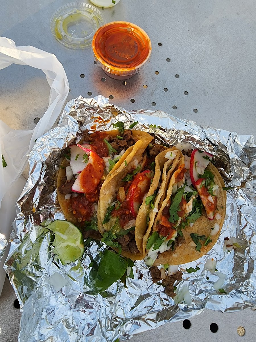 Rivera's tacos food truk - Photo 8