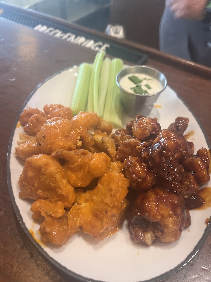 The Buffalo Restaurant & Bar - Photo 6