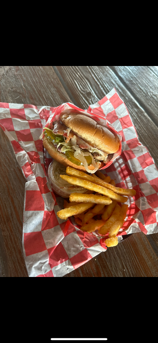 Pelican Grill - Photo 9