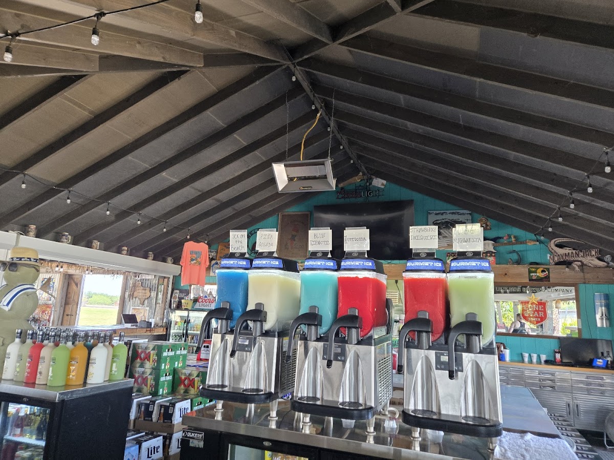 Pelican Grill - Photo 2
