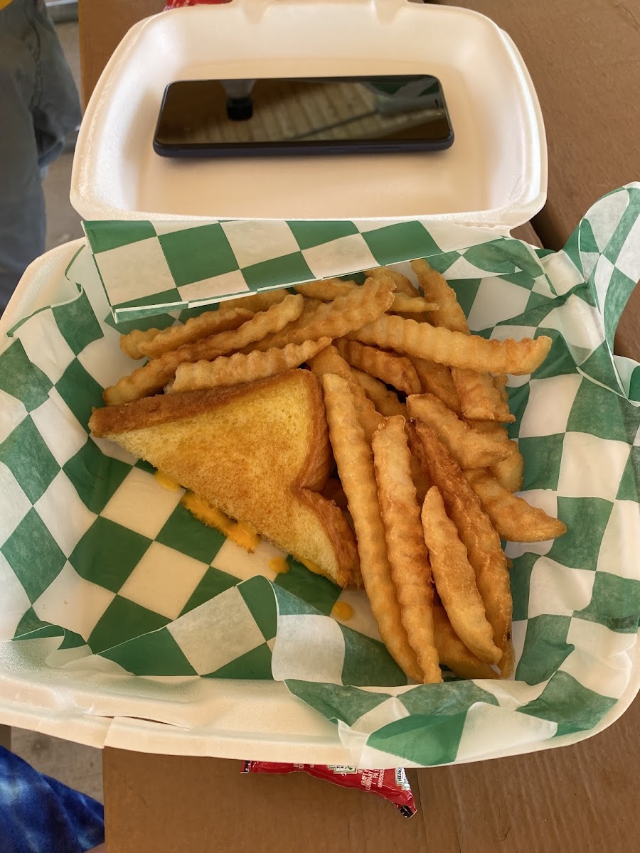 Mac's Route Cafe - Photo 9