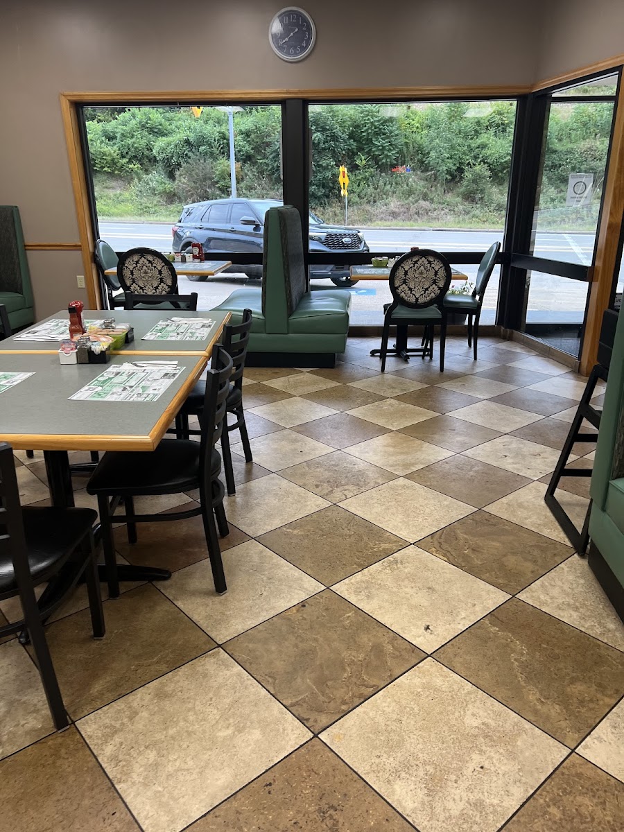 Mac's Route Cafe - Photo 3