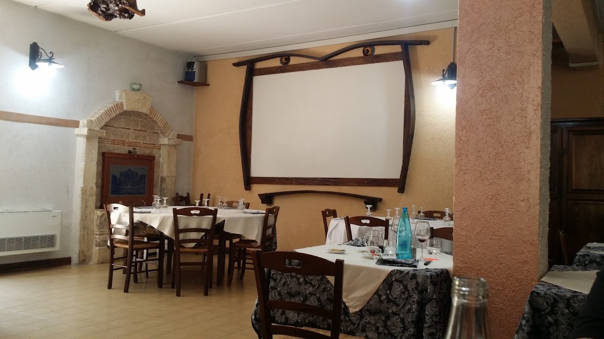 Bonnie e Clyde Bar Ristorante Pizzeria - Photo 5