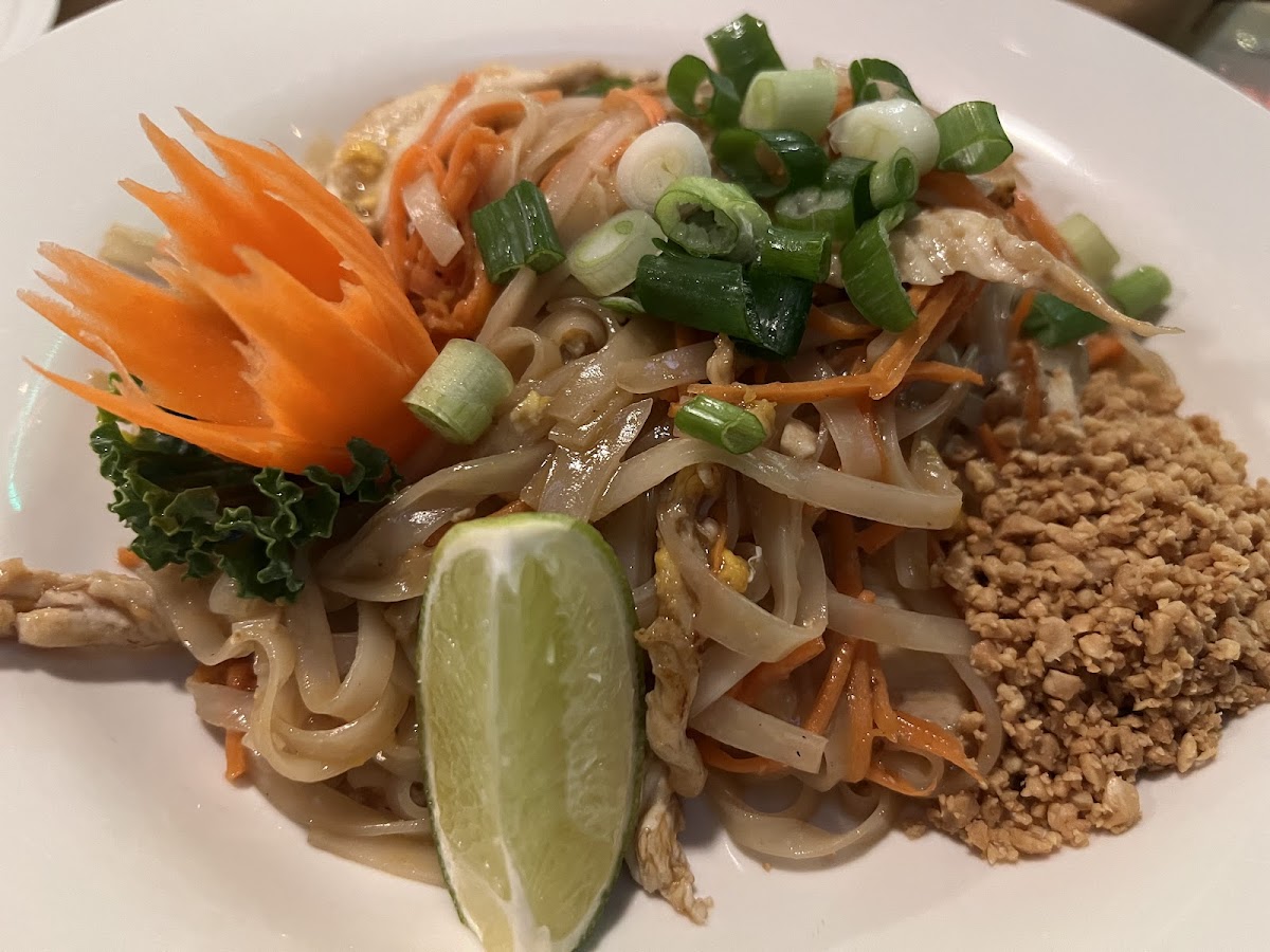 Thai LumLum Restaurant - Photo 2