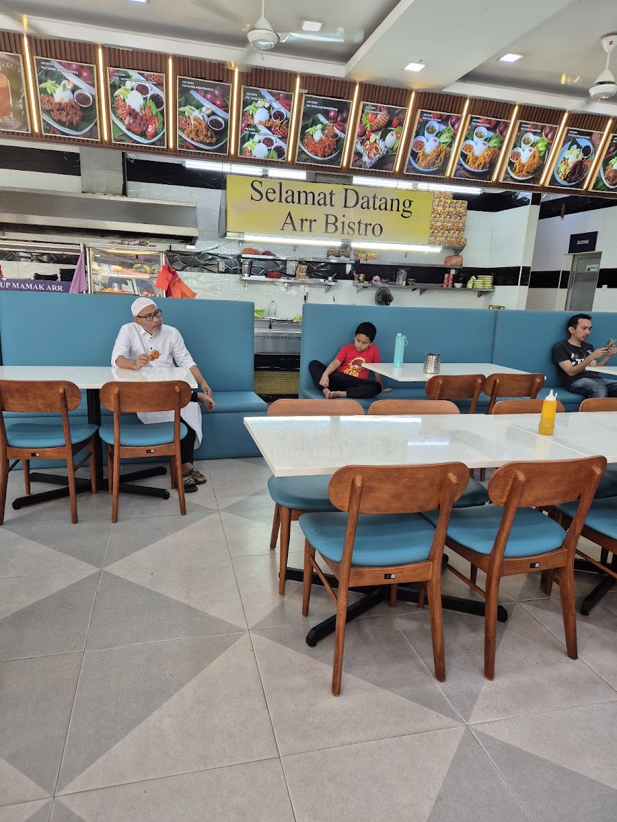 ARR Bistro Alam Impian - Photo 3