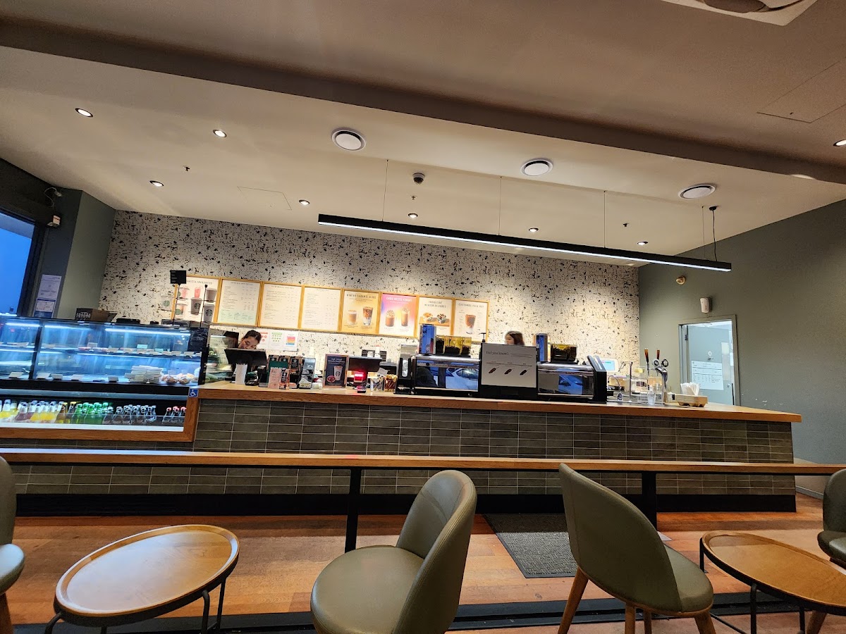 Starbucks Lincoln Road - Photo 2