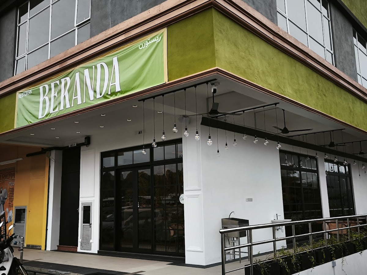 Beranda Lemak & Salai