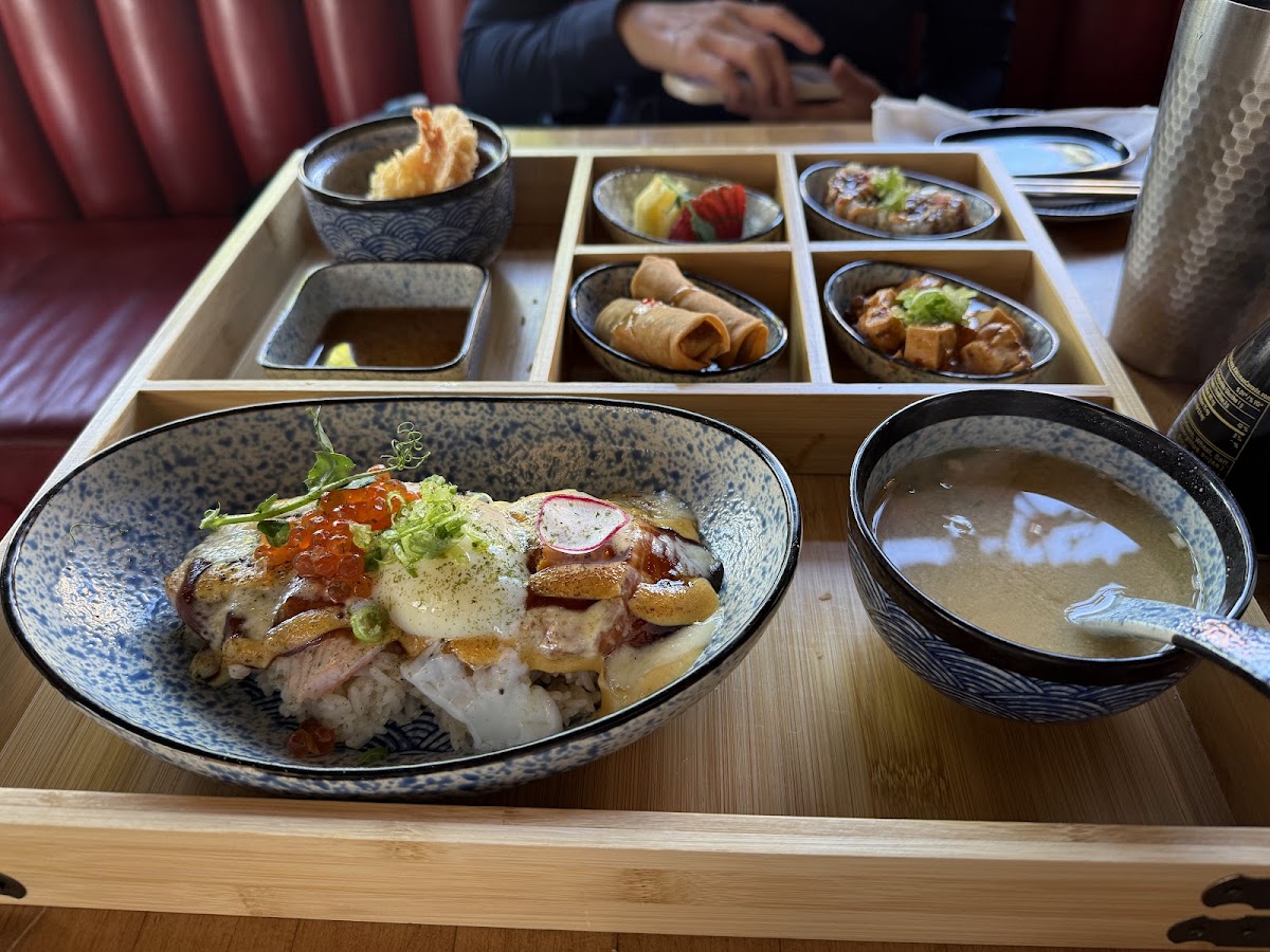 Uni Modern Japanese Restaurant - Photo 3