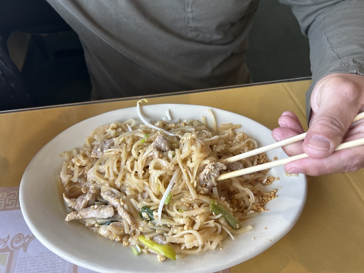 Thai Thai Cafe - Photo 3