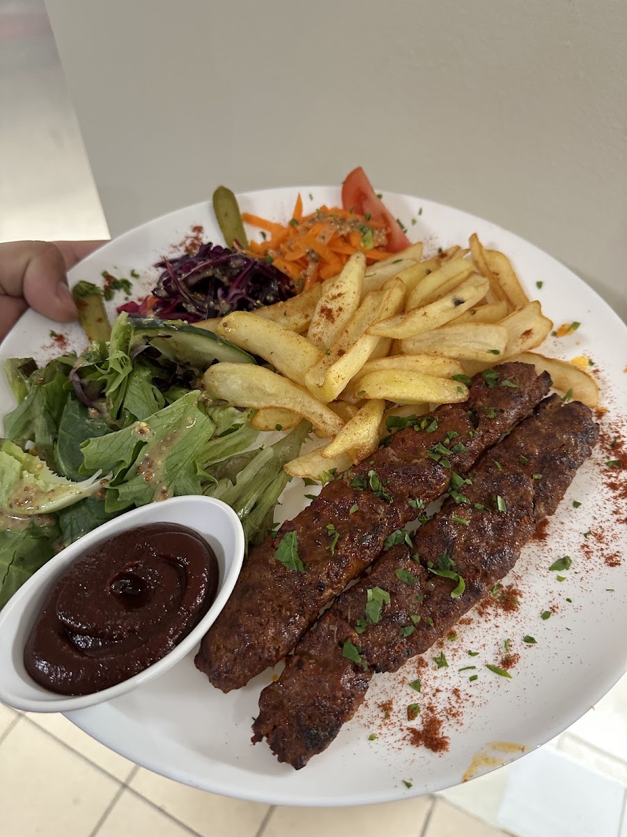 Arsemia Pizzeria & Grillades - Photo 6