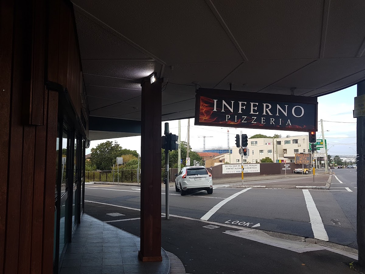 Inferno Pizzeria - Photo 3