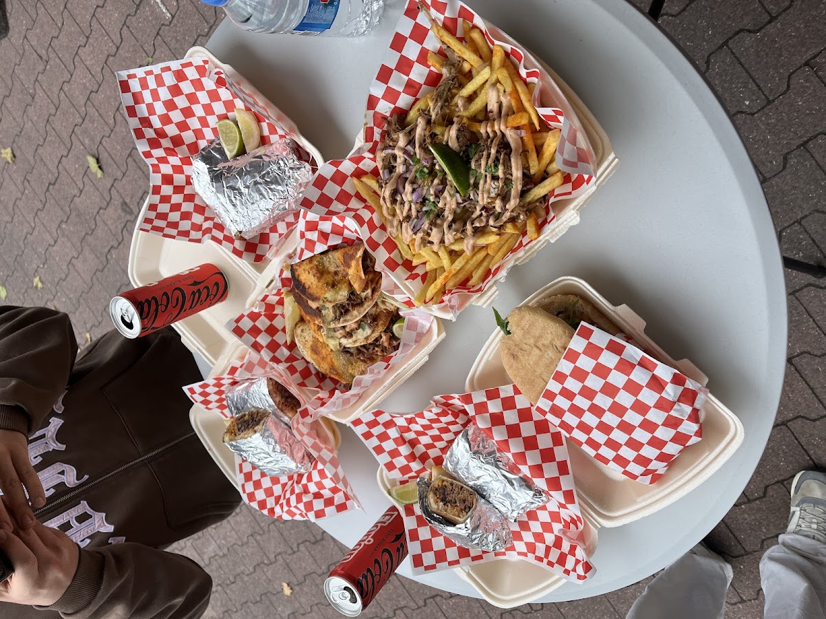 Sabroso streetfood - Photo 2