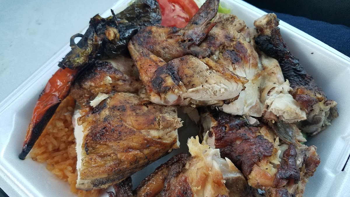 El Pollo Feliz