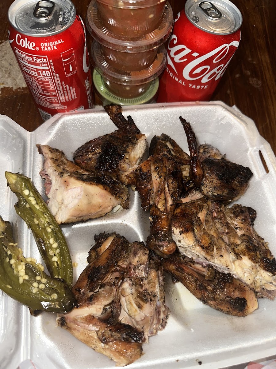 El Pollo Feliz - Photo 8