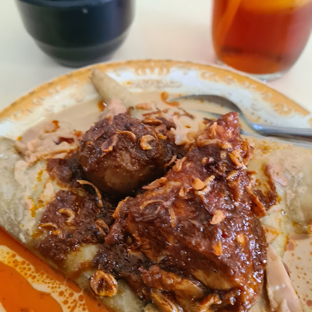 Lontong Ayam Telur