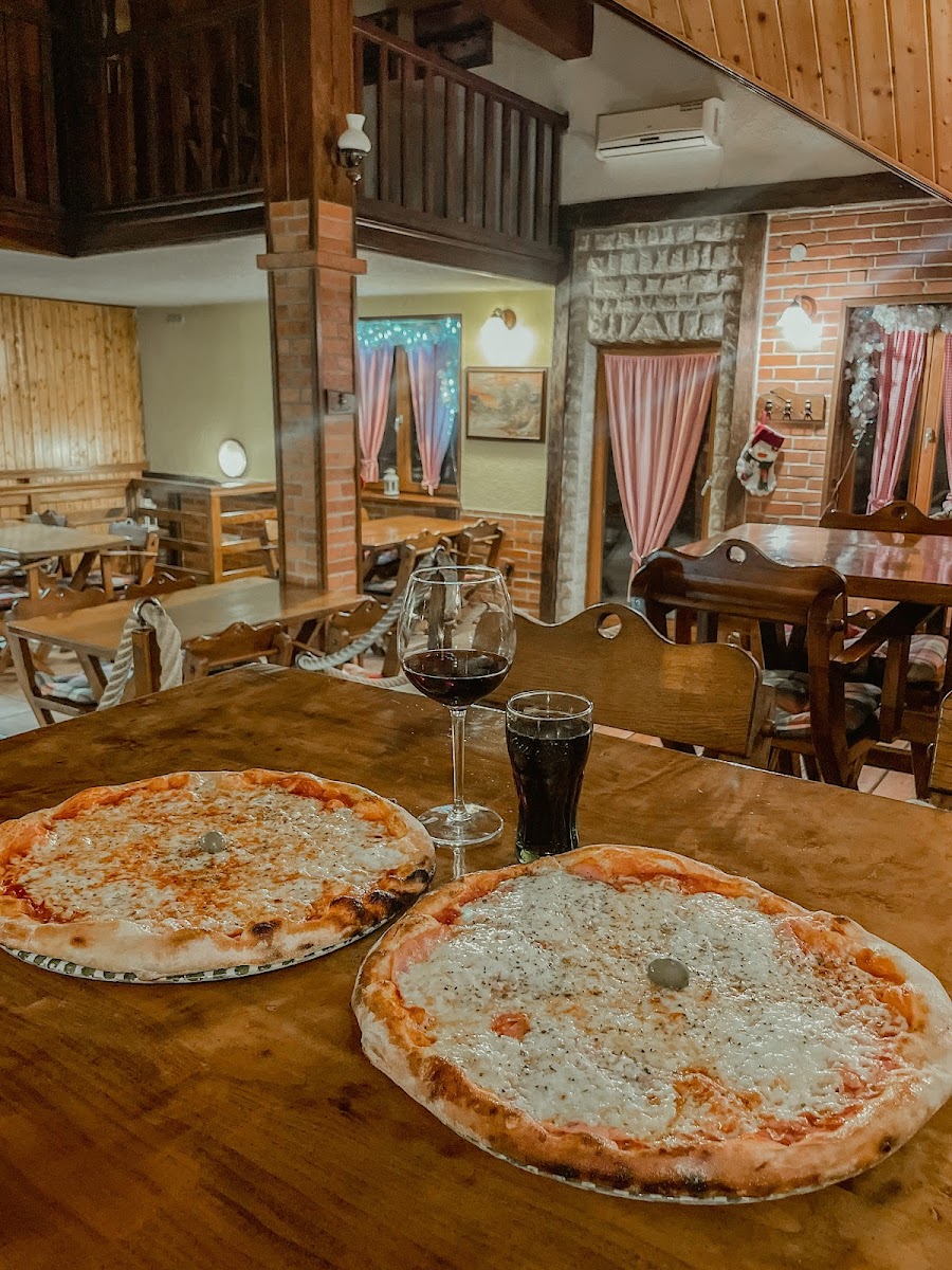 Restoran & pizzeria Rustique - Photo 1