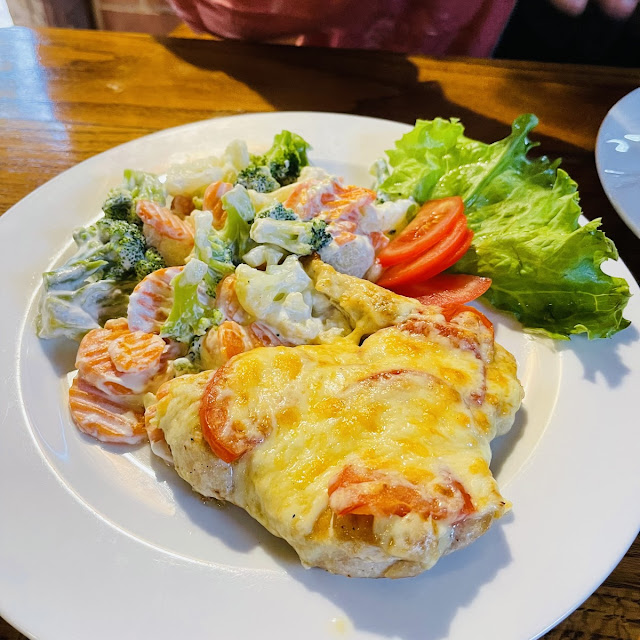 Chicken Baked with Cheese and Tomato Served with Cream Salad