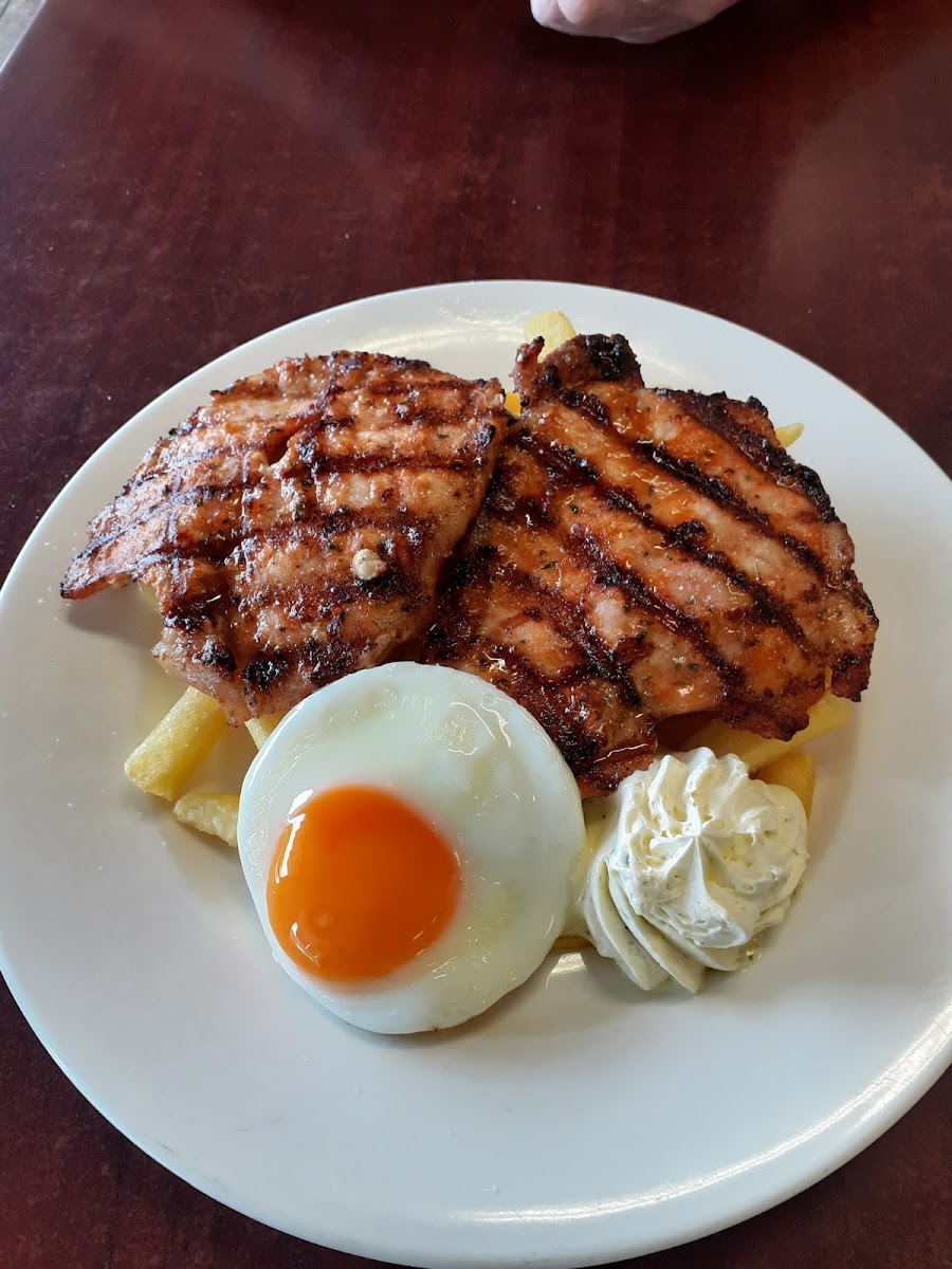 Town & Country Food - Photo 7