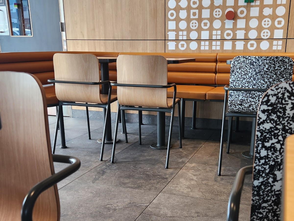McDonald’s Bathurst West - Photo 4