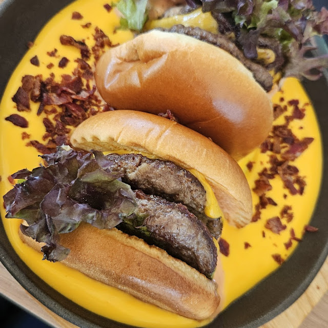 Double Cheesy Burger