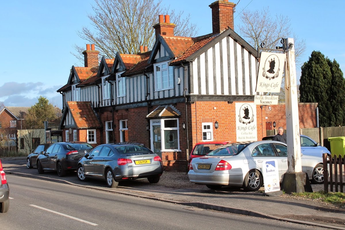 The King’s Cafe - Photo 2