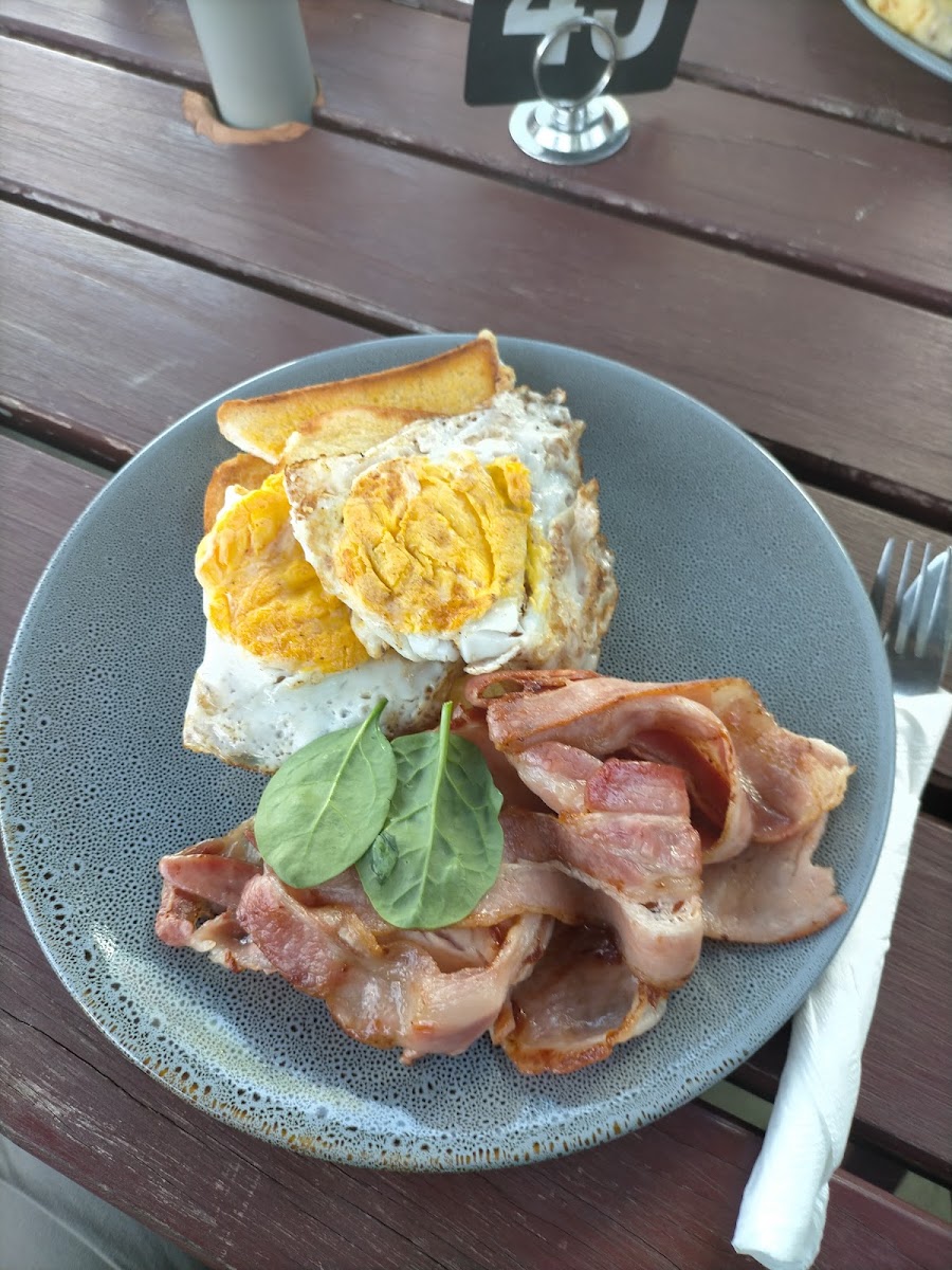 Yogolicious Cafe - Photo 4