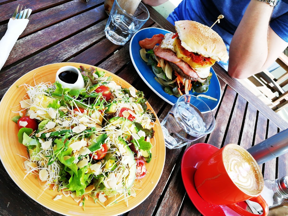 Yogolicious Cafe - Photo 6