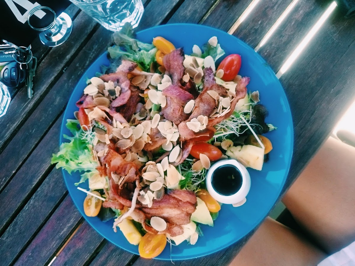 Yogolicious Cafe - Photo 7