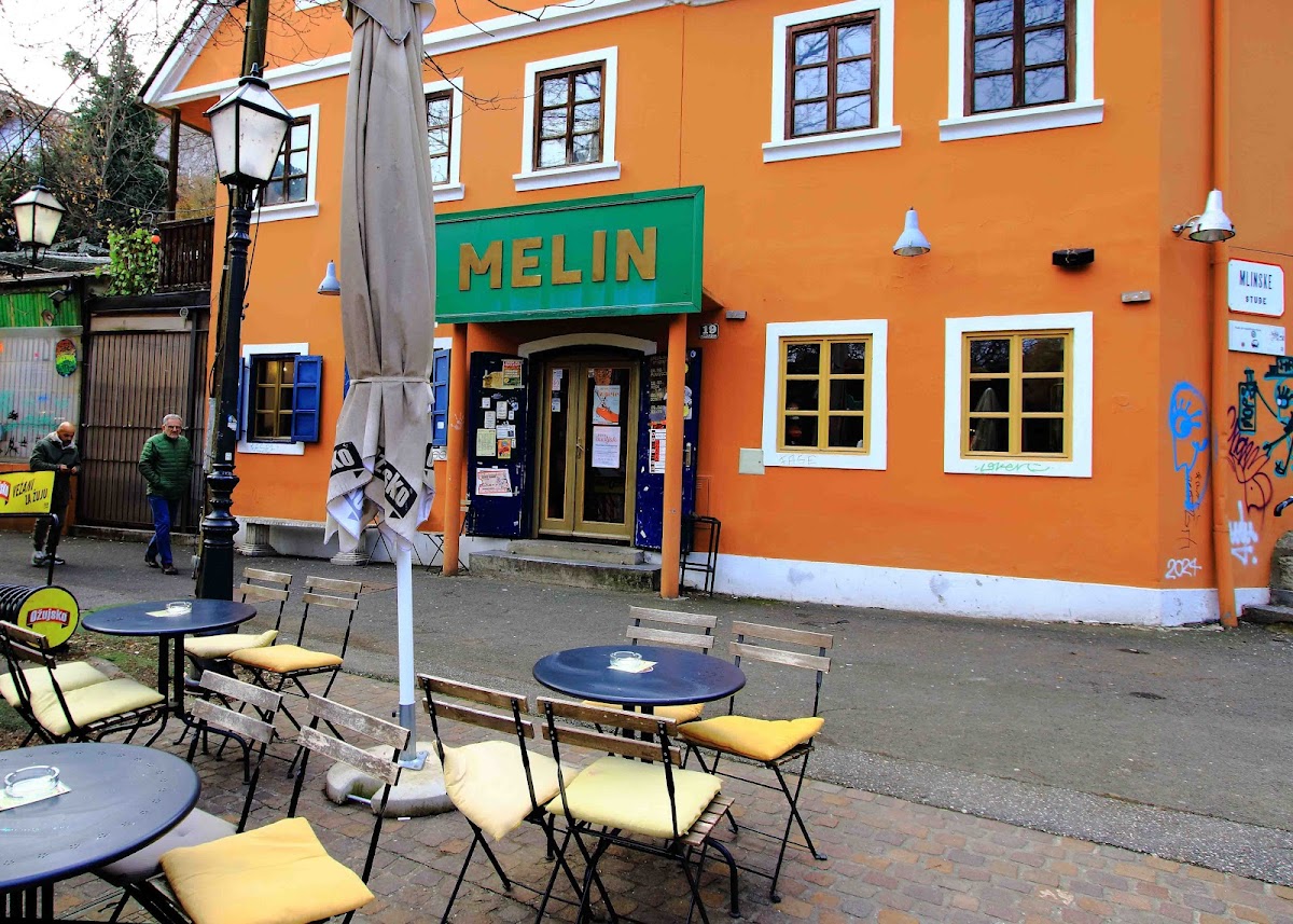 Melin Cafe