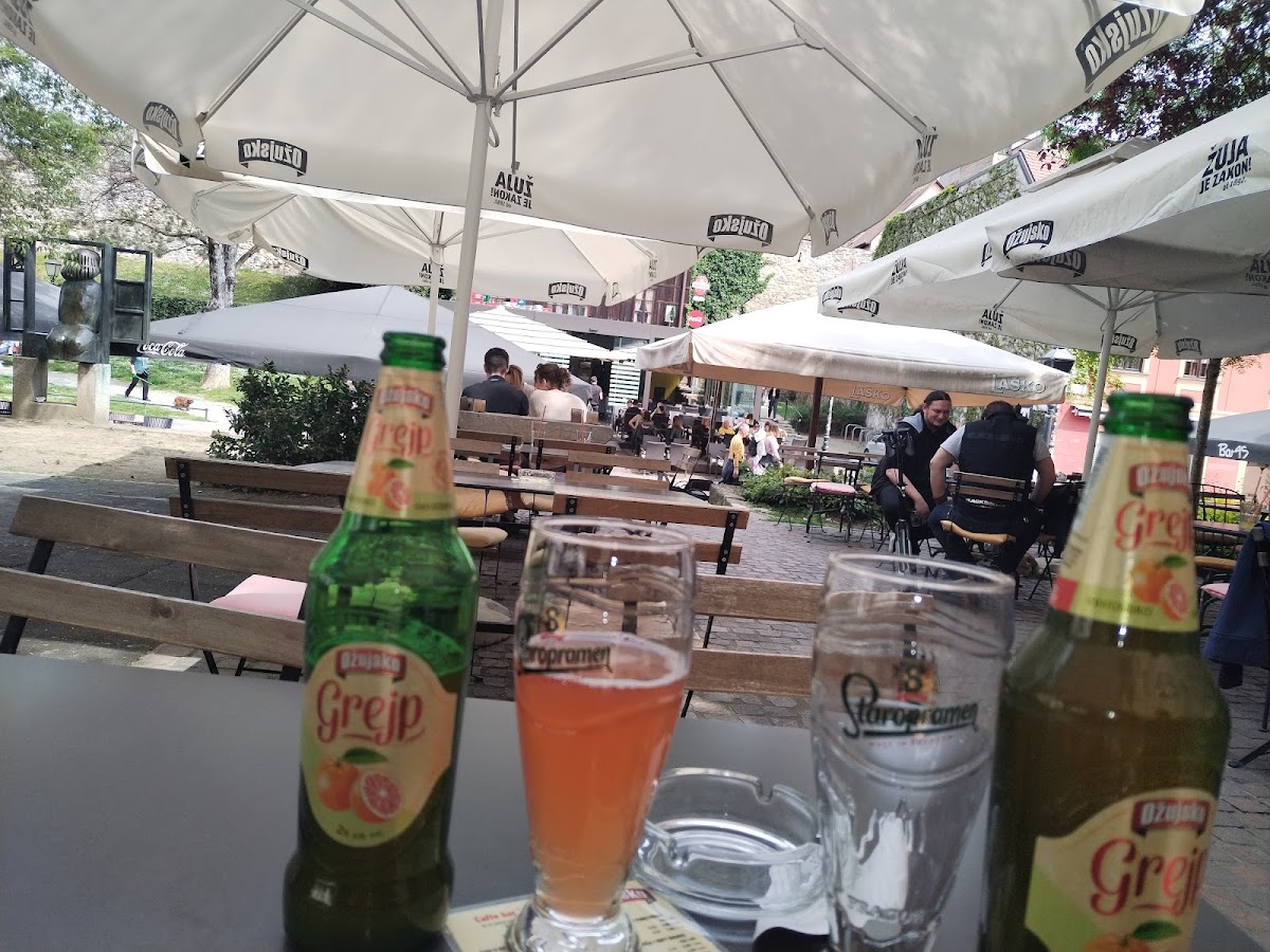 Melin Cafe - Photo 9