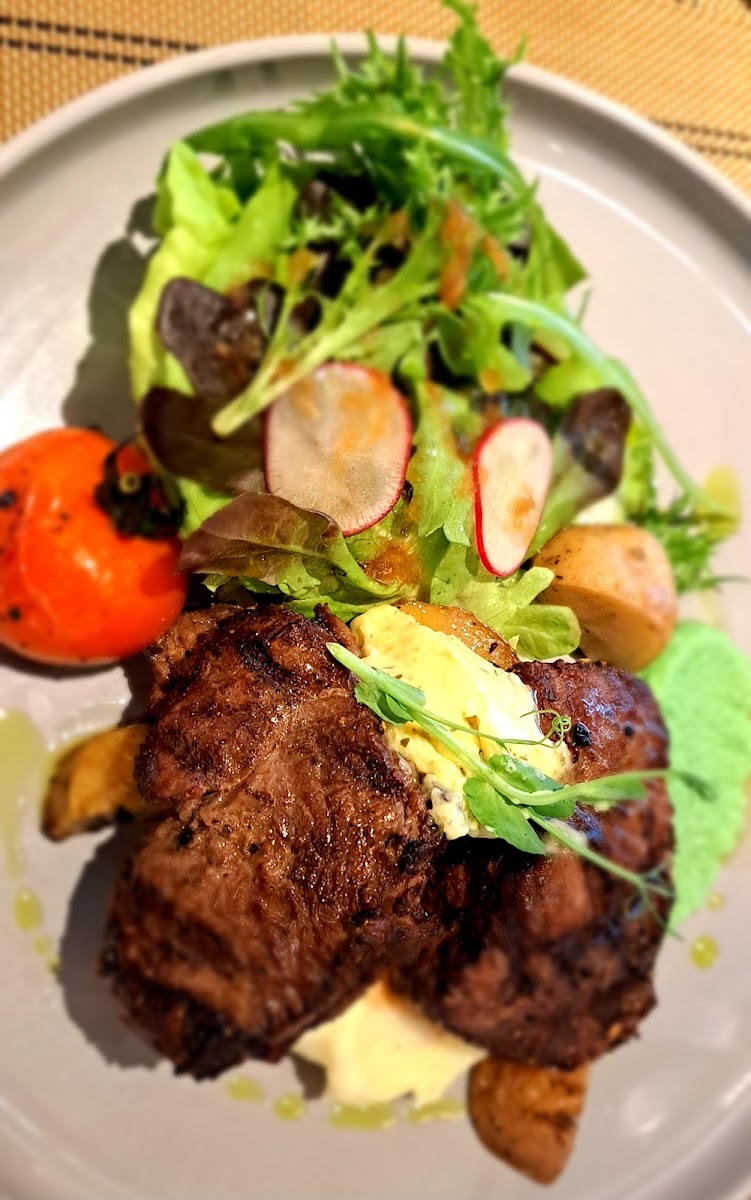Cottage Avenue Dining by Chef Am - Photo 6
