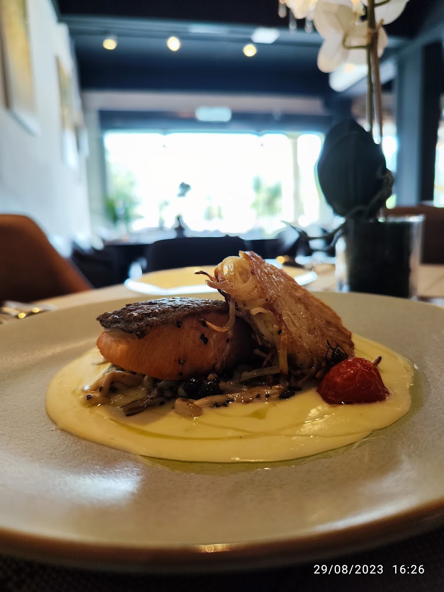 Cottage Avenue Dining by Chef Am - Photo 7