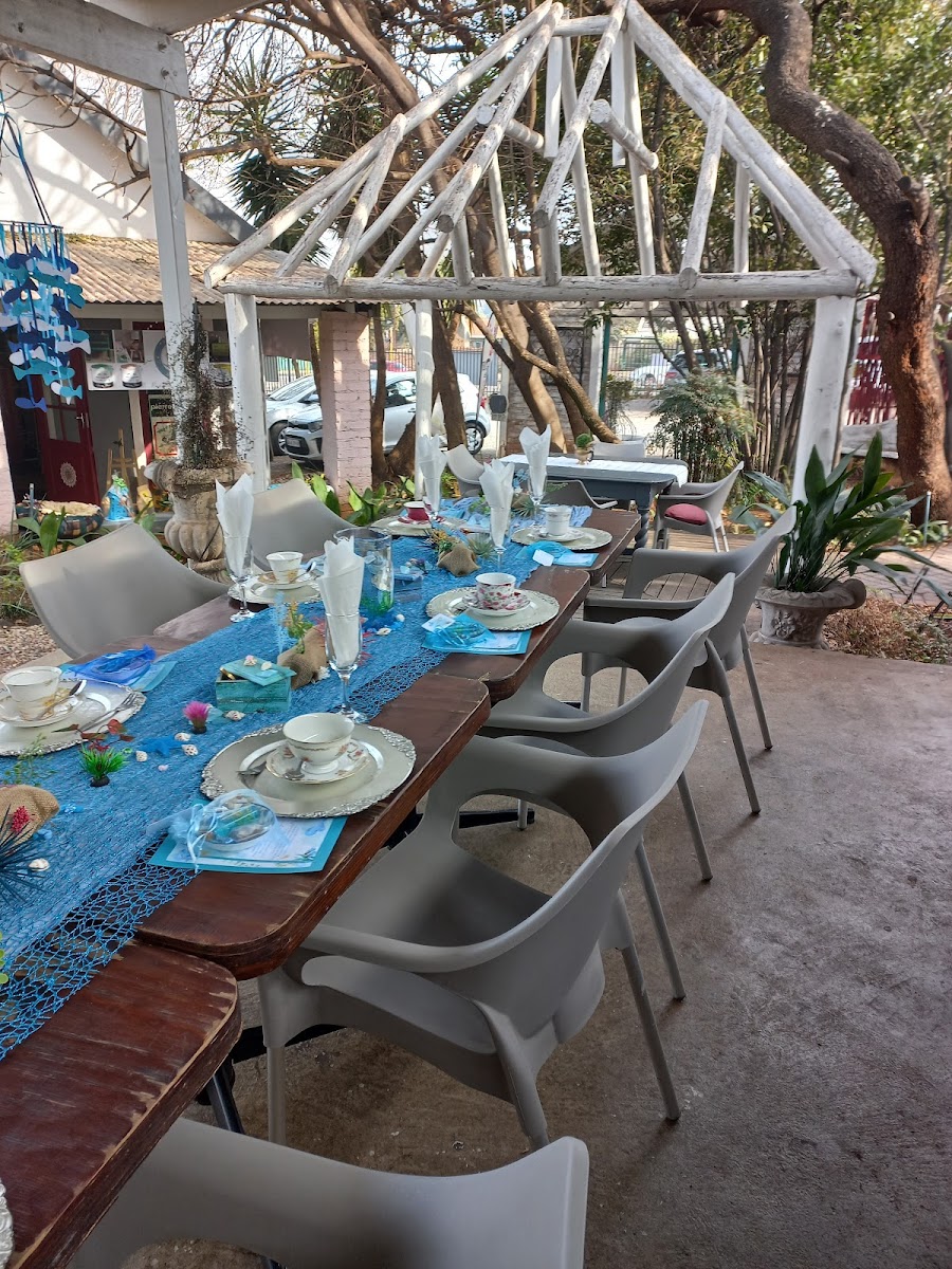 Passi Decor and Deli - Photo 3